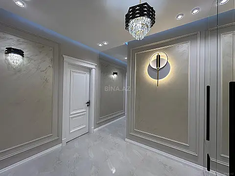 Satılır 4 otaqlı mənzil 137 m²