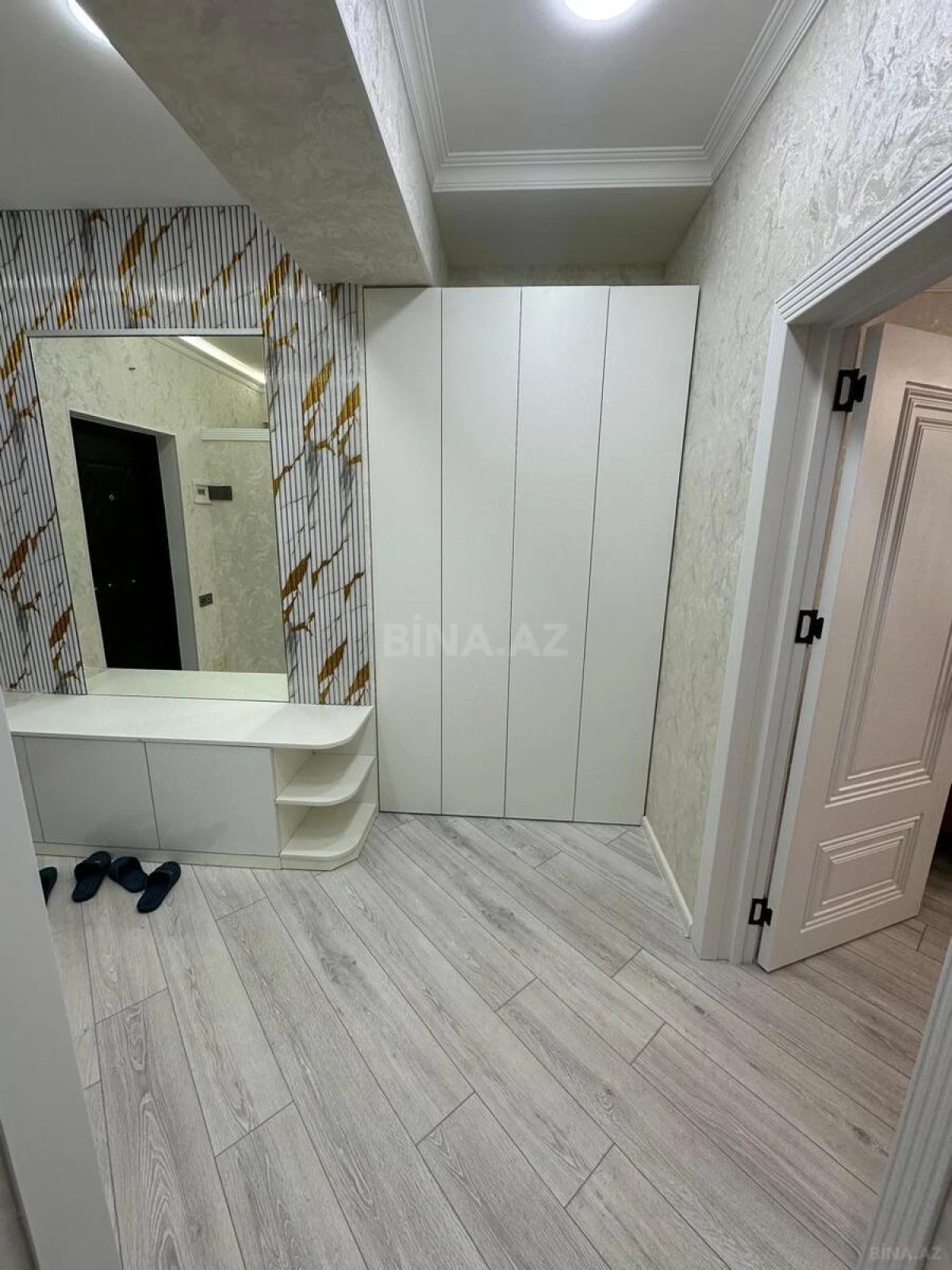 Satılır 3 otaqlı mənzil 81.3 m²