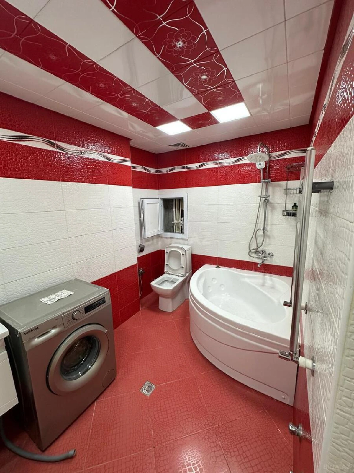 Satılır 3 otaqlı mənzil 81.3 m²