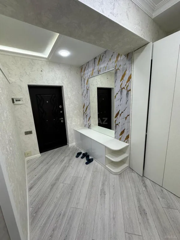 Satılır 3 otaqlı mənzil 81.3 m²