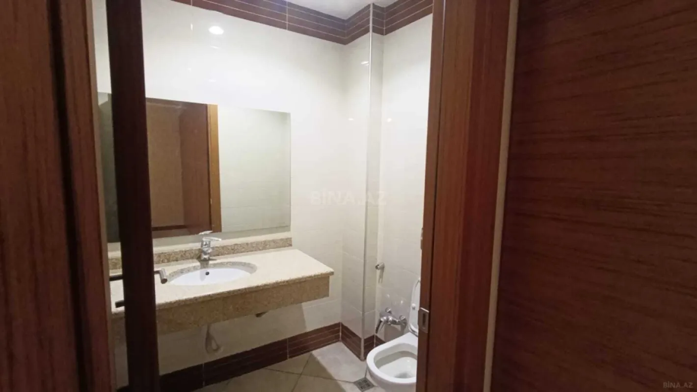 Satılır 3 otaqlı mənzil 170 m²