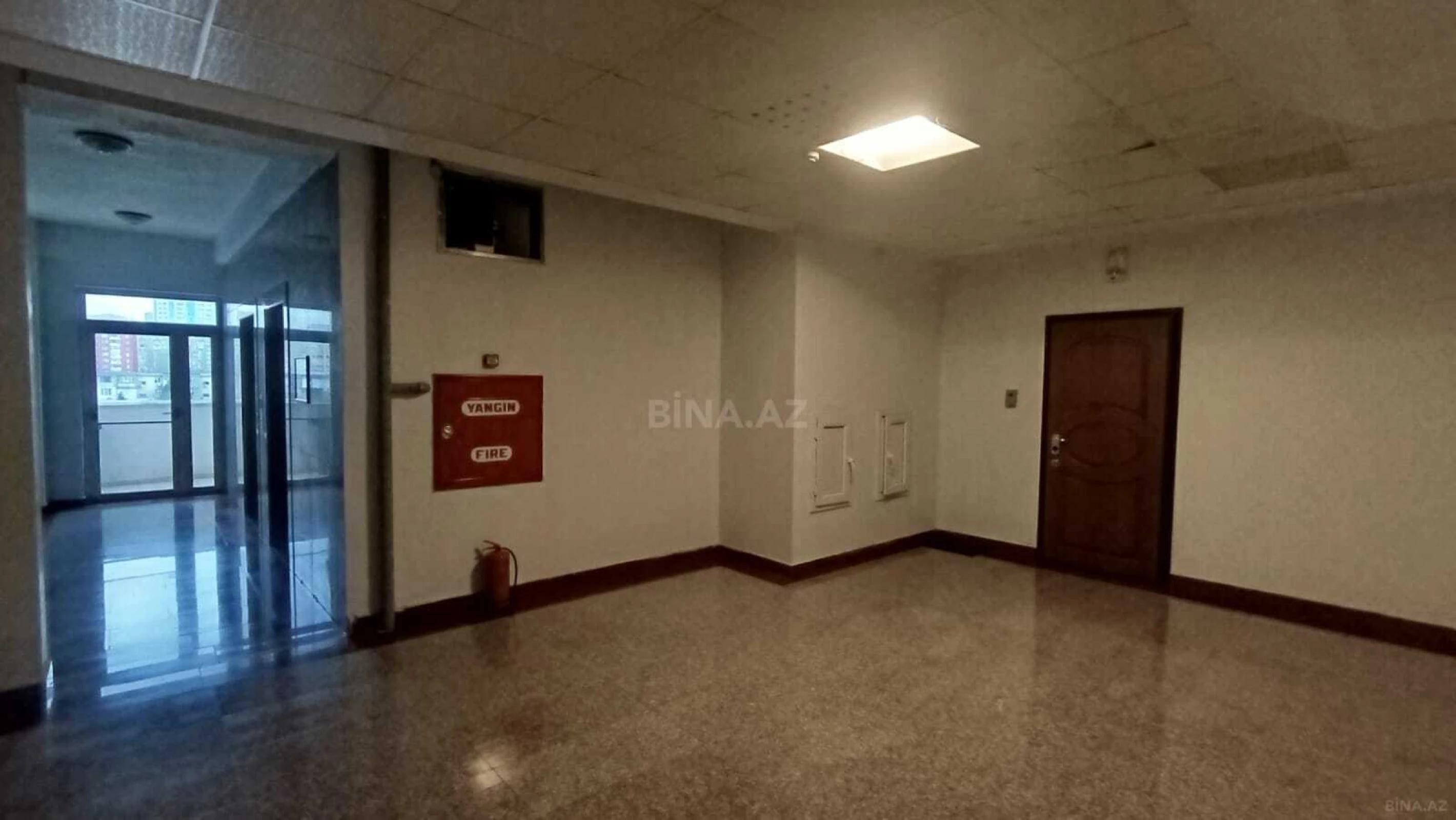 Satılır 3 otaqlı mənzil 170 m²