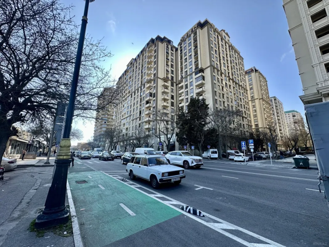 Satılır 2 otaqlı mənzil 65 m²