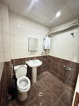 Kirayə verilir 2 otaqlı mənzil 46 m²