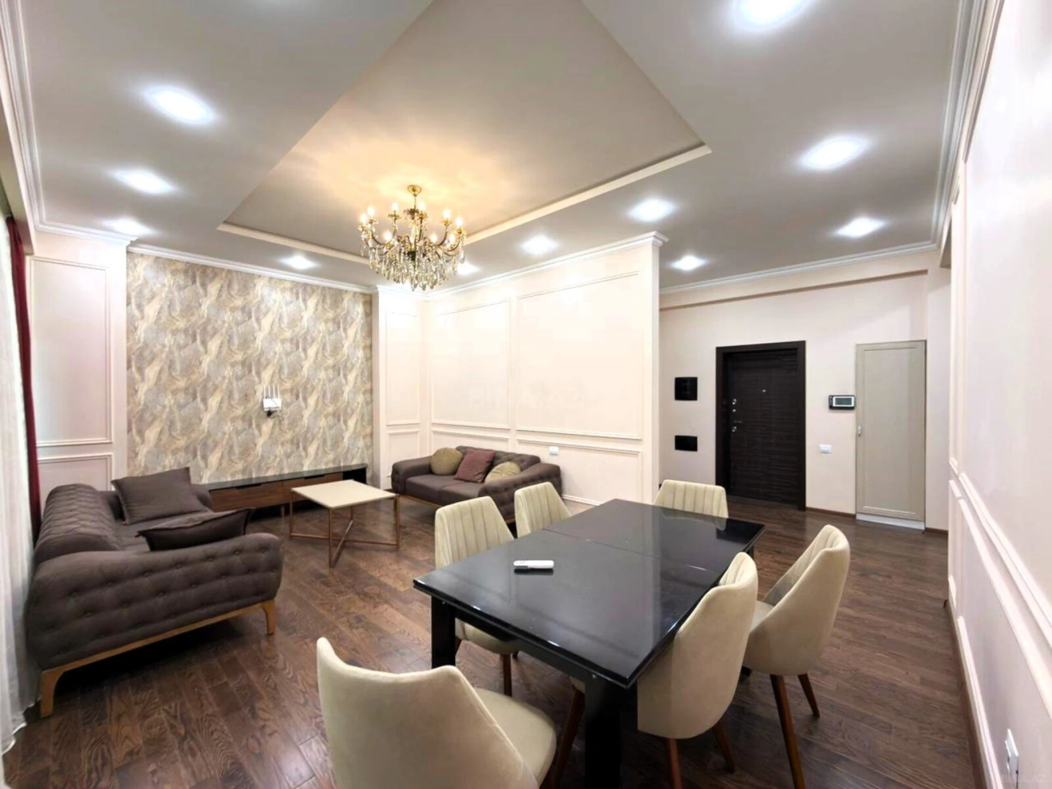 Satılır 3 otaqlı mənzil 120 m²