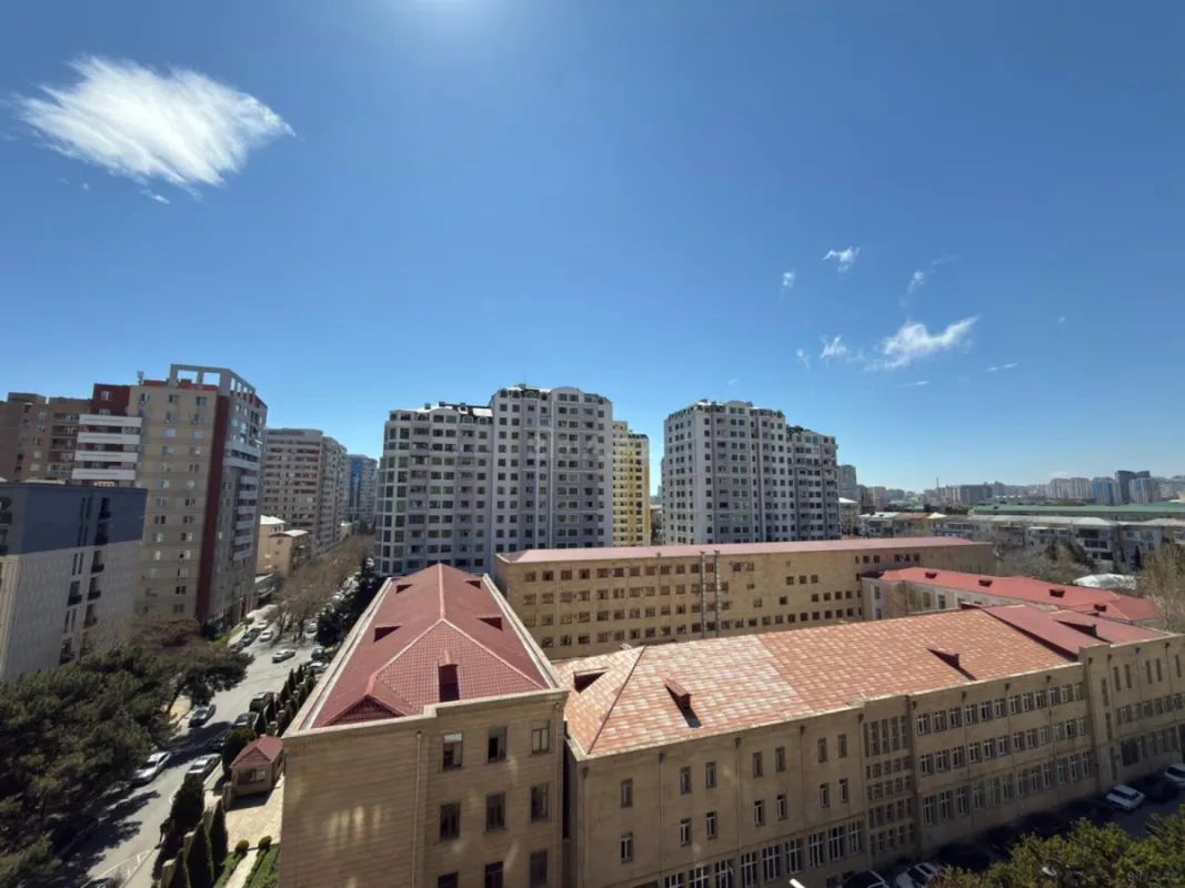 Satılır 3 otaqlı mənzil 120 m²