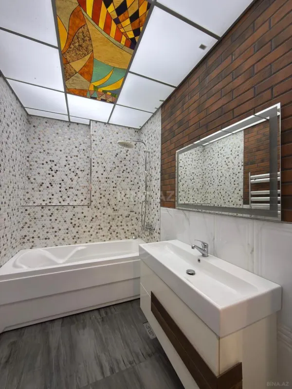 Satılır 3 otaqlı mənzil 120 m²