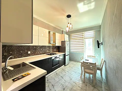 Satılır 3 otaqlı mənzil 120 m²
