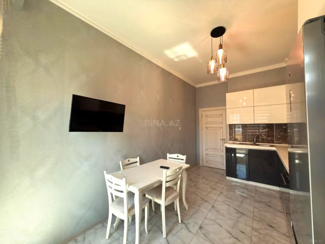 Satılır 3 otaqlı mənzil 120 m²