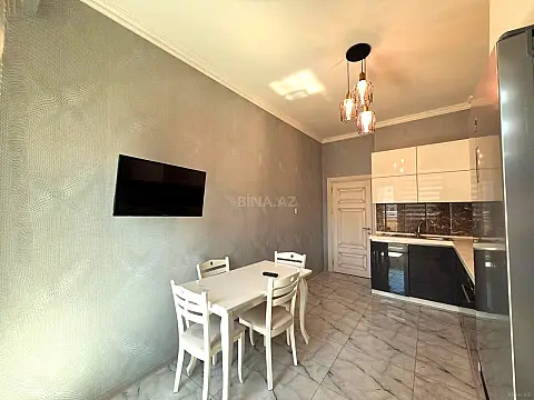Satılır 3 otaqlı mənzil 120 m²
