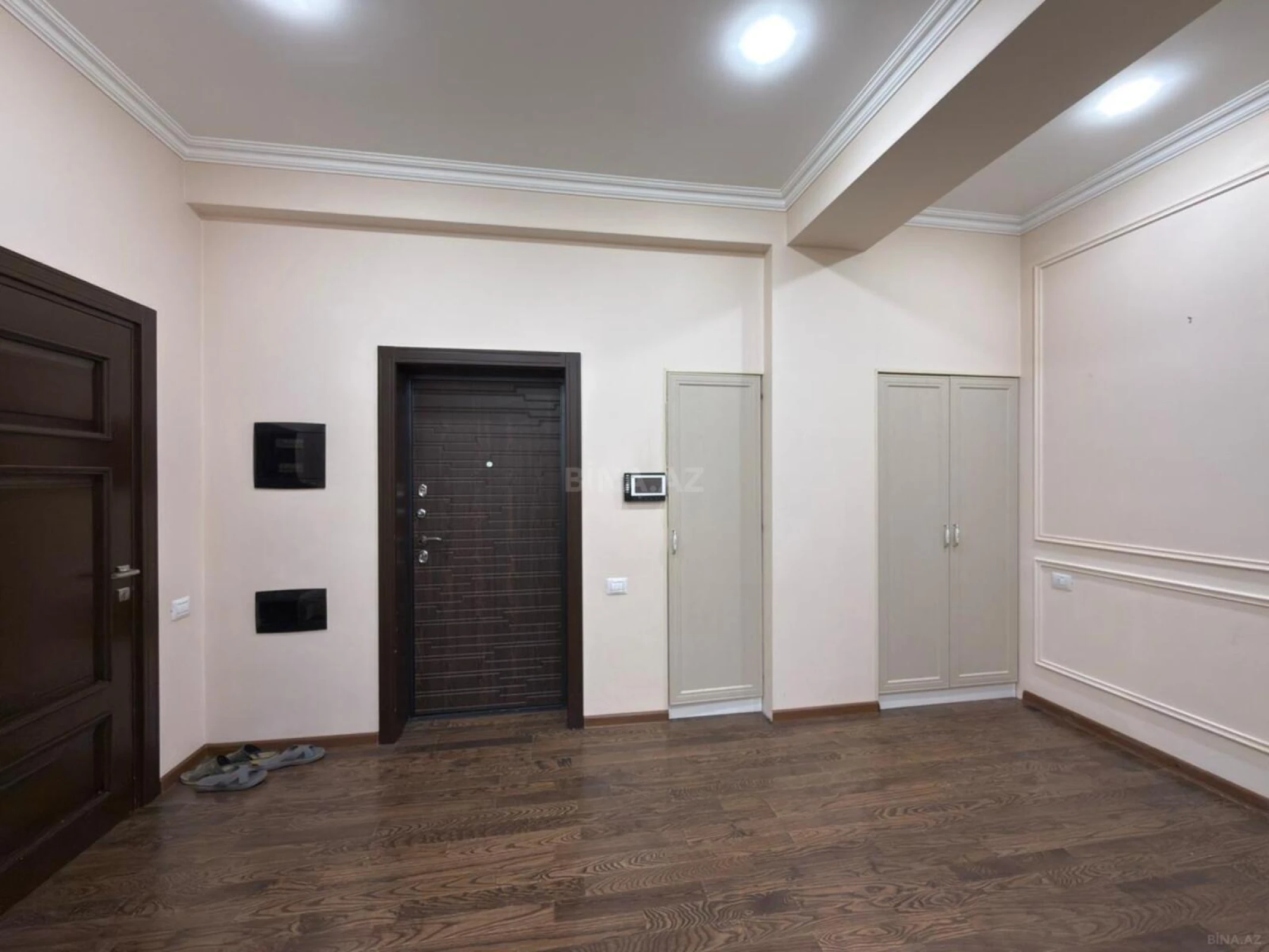 Satılır 3 otaqlı mənzil 120 m²
