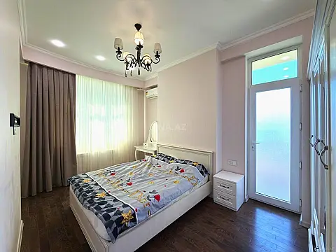 Satılır 3 otaqlı mənzil 120 m²