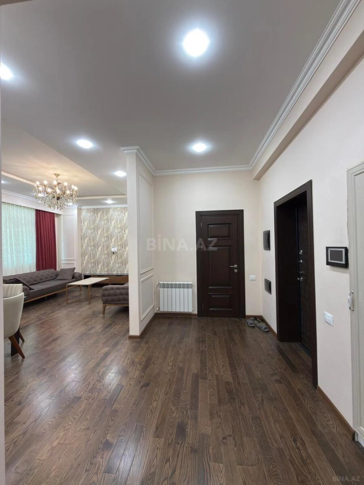 Satılır 3 otaqlı mənzil 120 m²