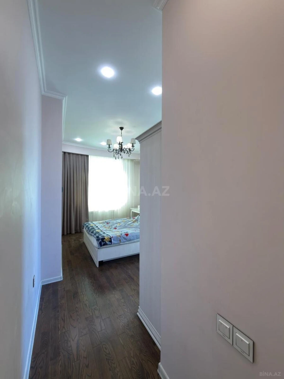Satılır 3 otaqlı mənzil 120 m²