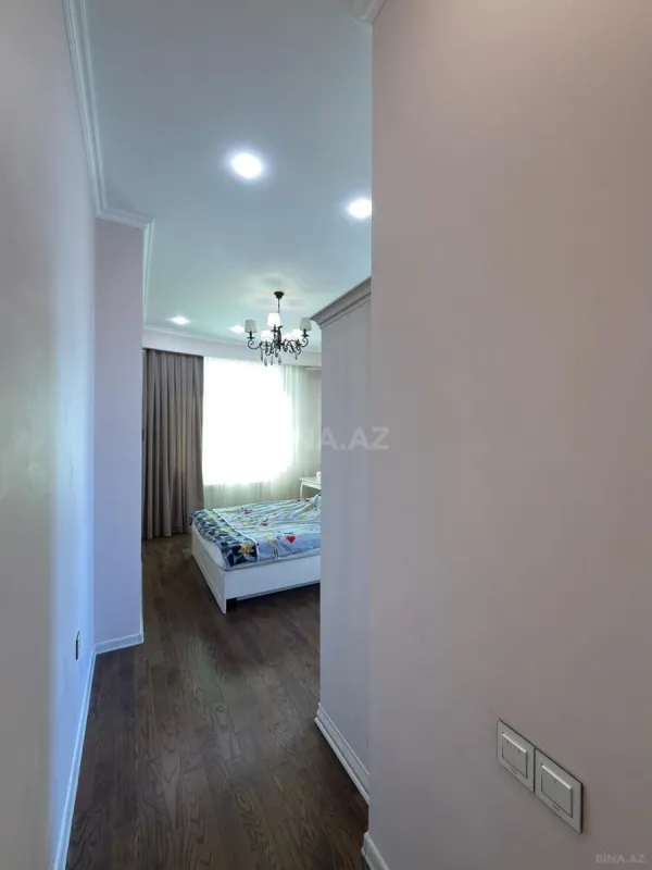 Satılır 3 otaqlı mənzil 120 m²