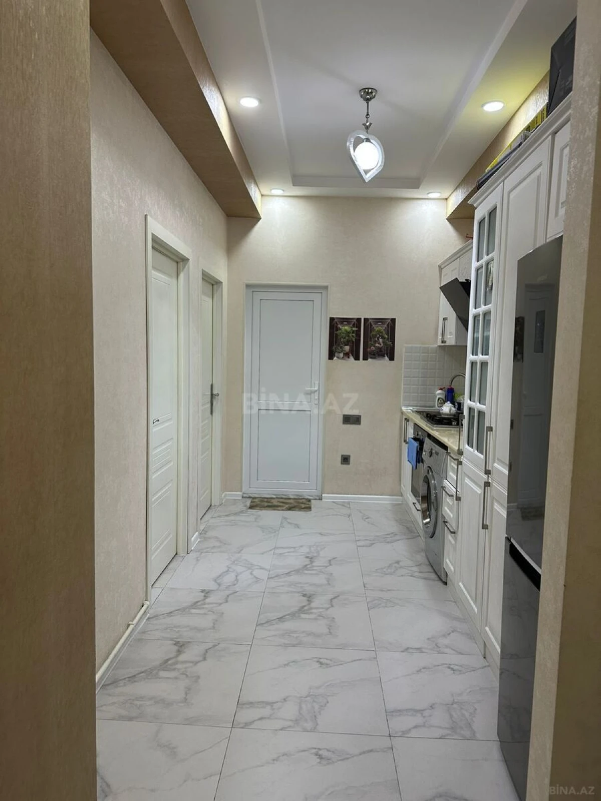 Satılır 2 otaqlı mənzil 62 m²
