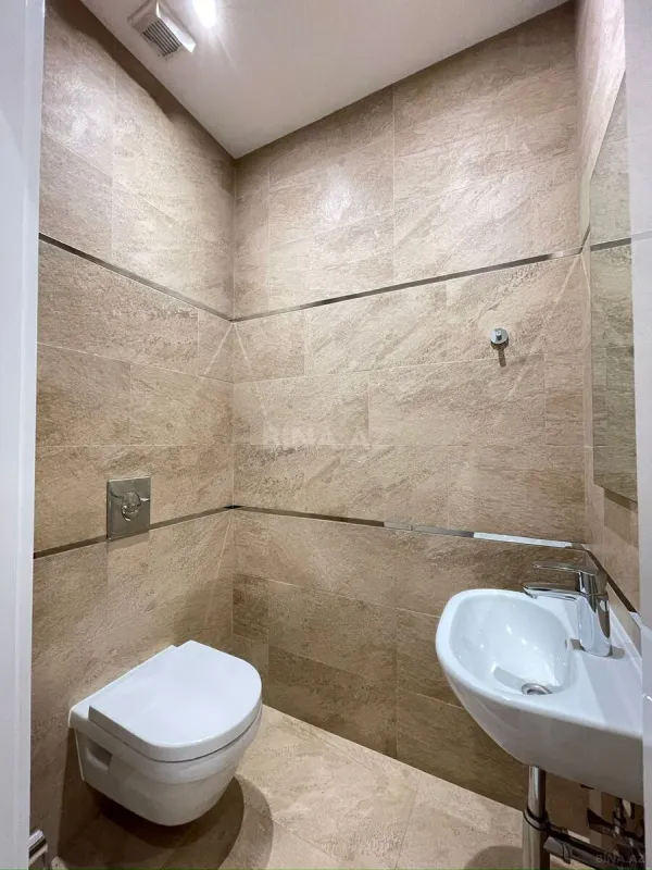 Satılır 2 otaqlı mənzil 82 m²