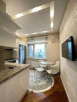 Satılır 2 otaqlı mənzil 82 m²