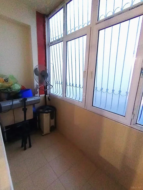 Satılır 3 otaqlı mənzil 140 m²