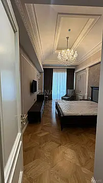 Kirayə verilir 7 otaqlı mənzil 450 m²