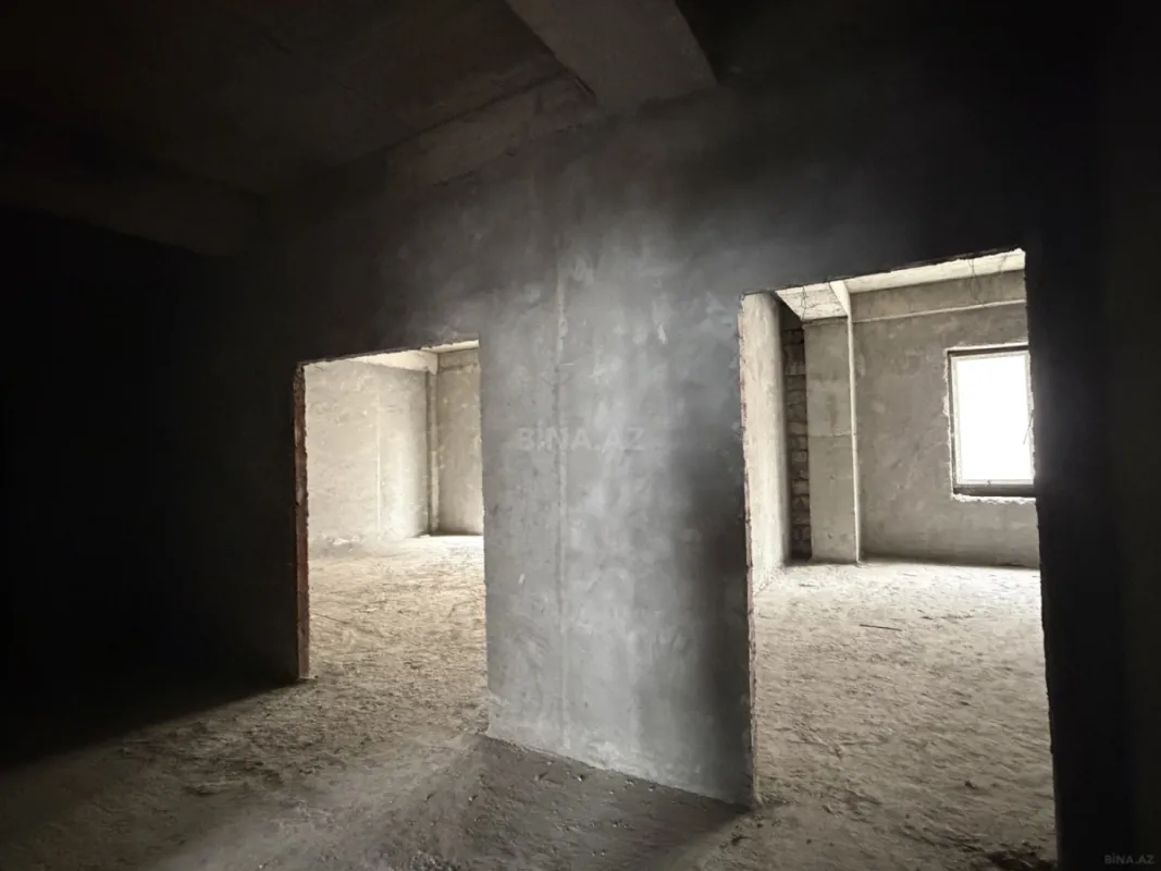 Satılır 4 otaqlı mənzil 152 m²