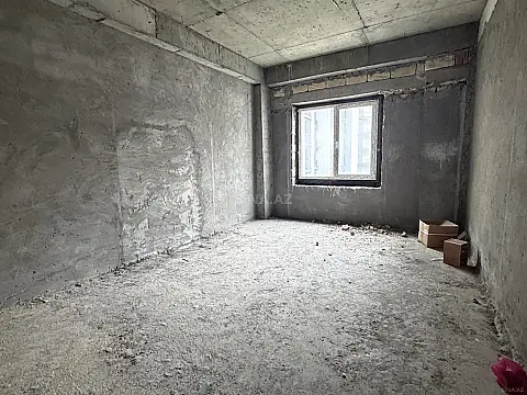 Satılır 4 otaqlı mənzil 152 m²