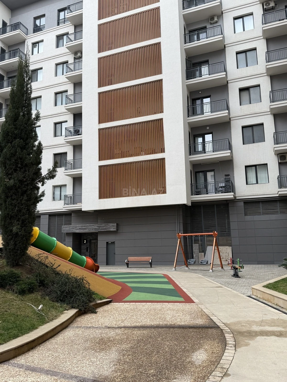 Satılır 4 otaqlı mənzil 152 m²