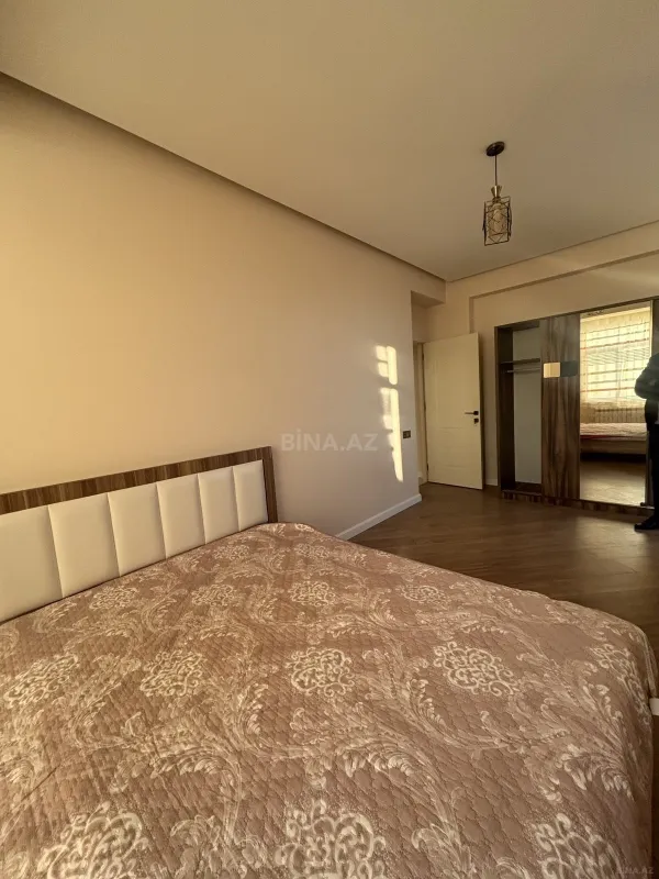 Kirayə verilir 3 otaqlı mənzil 130 m²