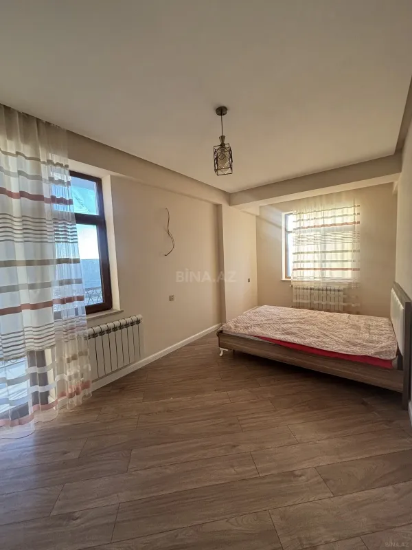 Kirayə verilir 3 otaqlı mənzil 130 m²