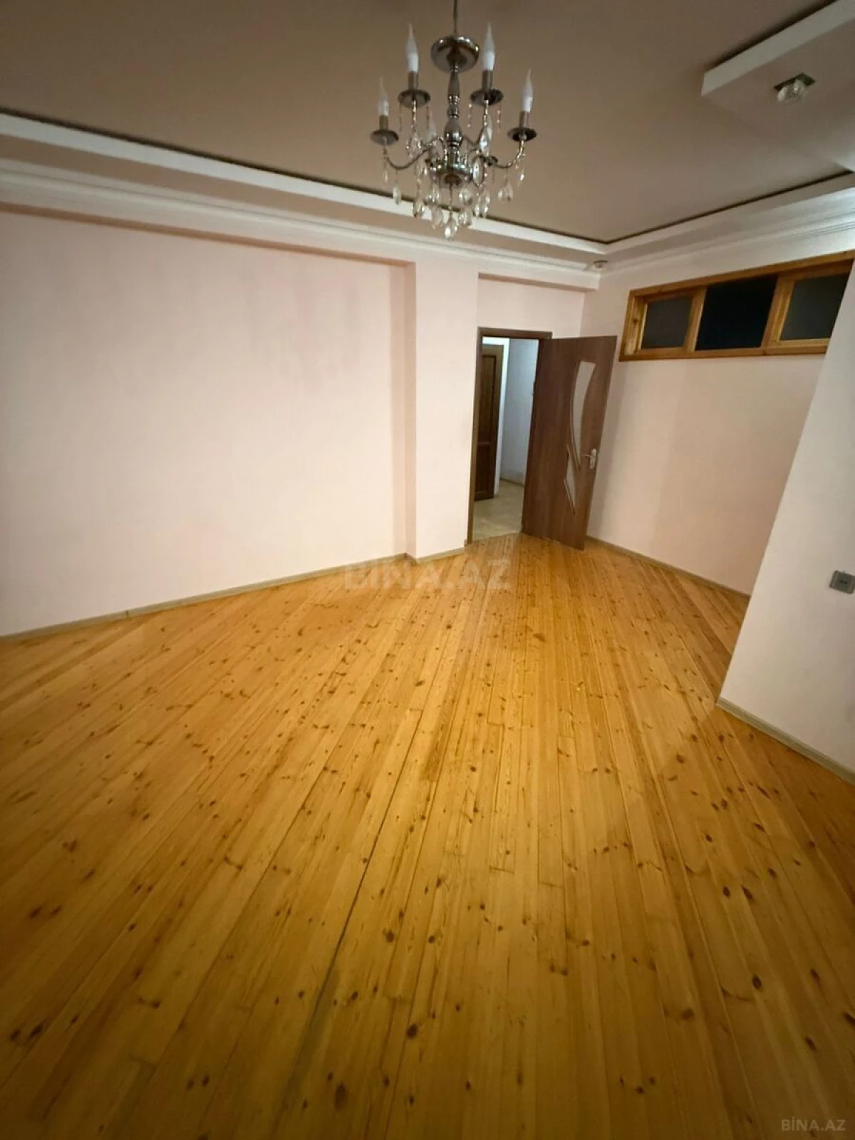 Kirayə verilir 2 otaqlı mənzil 65 m²