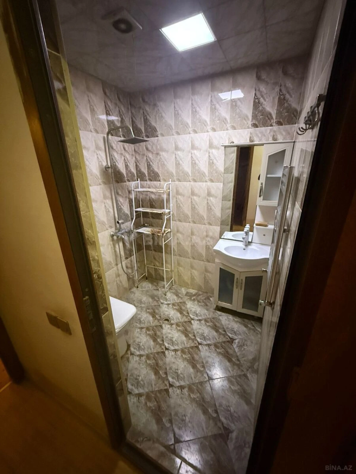 Kirayə verilir 2 otaqlı mənzil 65 m²