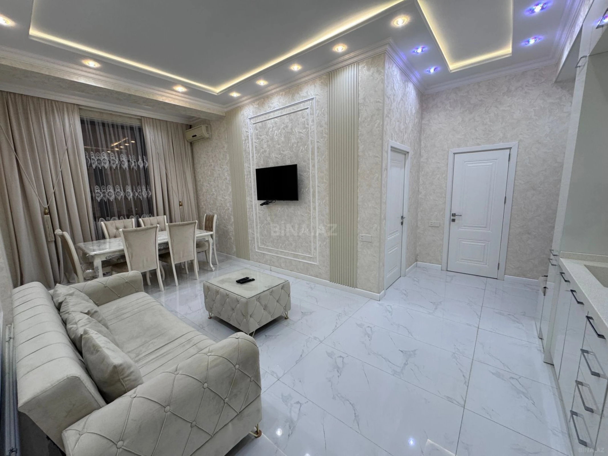 Kirayə verilir 2 otaqlı mənzil 65 m²