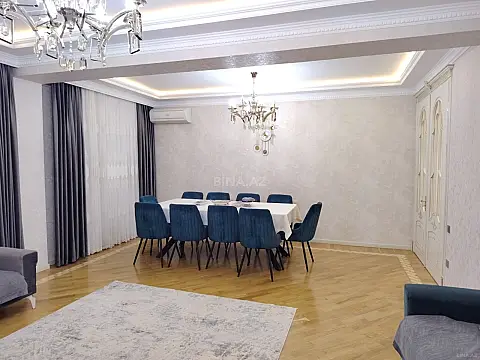 Satılır 4 otaqlı mənzil 190 m²