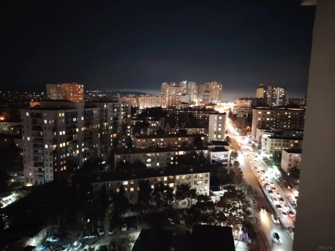 Satılır 4 otaqlı mənzil 190 m²