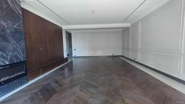 Satılır 4 otaqlı mənzil 221.4 m²