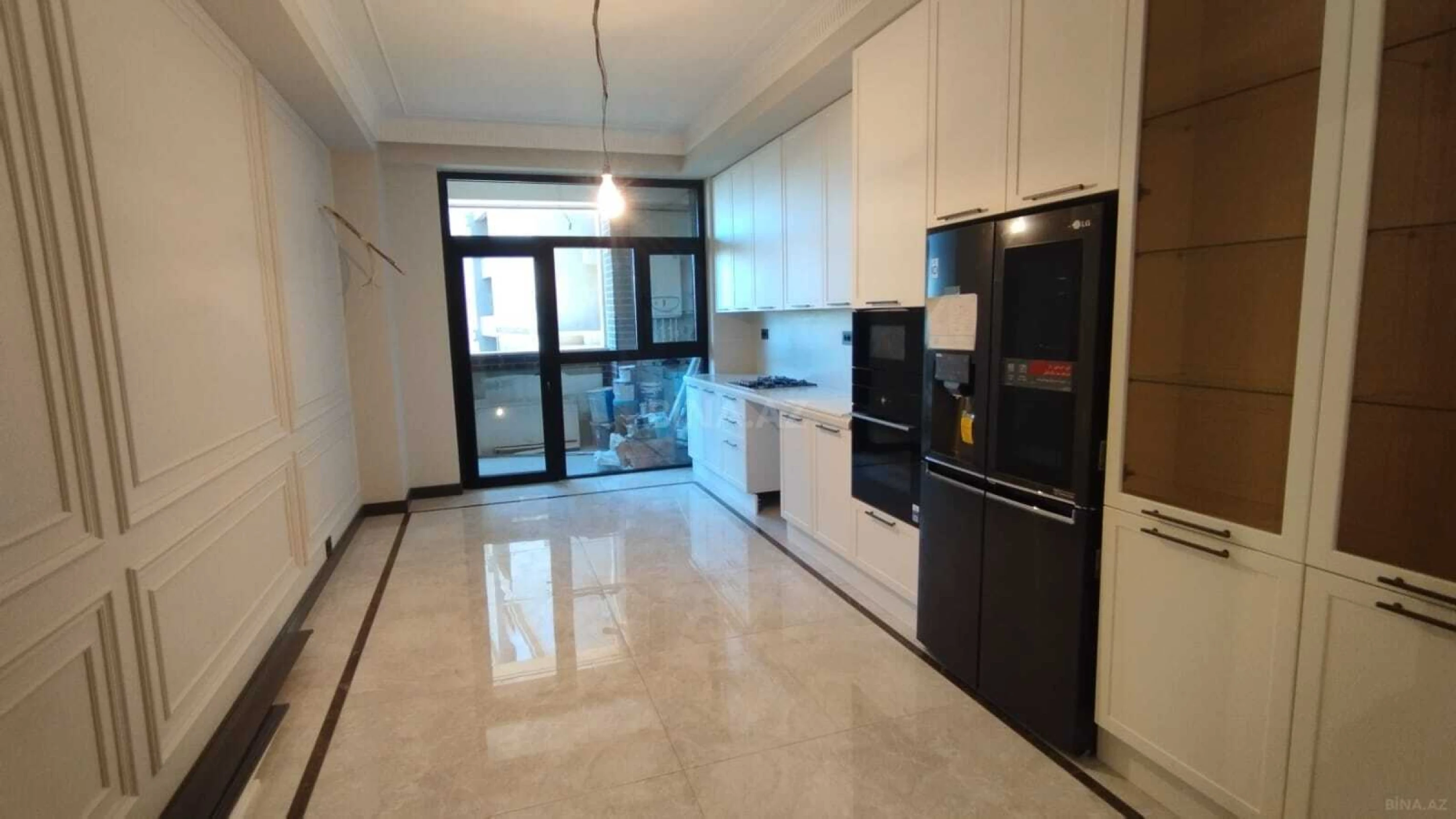 Satılır 4 otaqlı mənzil 221.4 m²