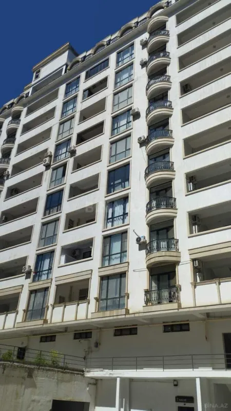 Satılır 4 otaqlı mənzil 221.4 m²