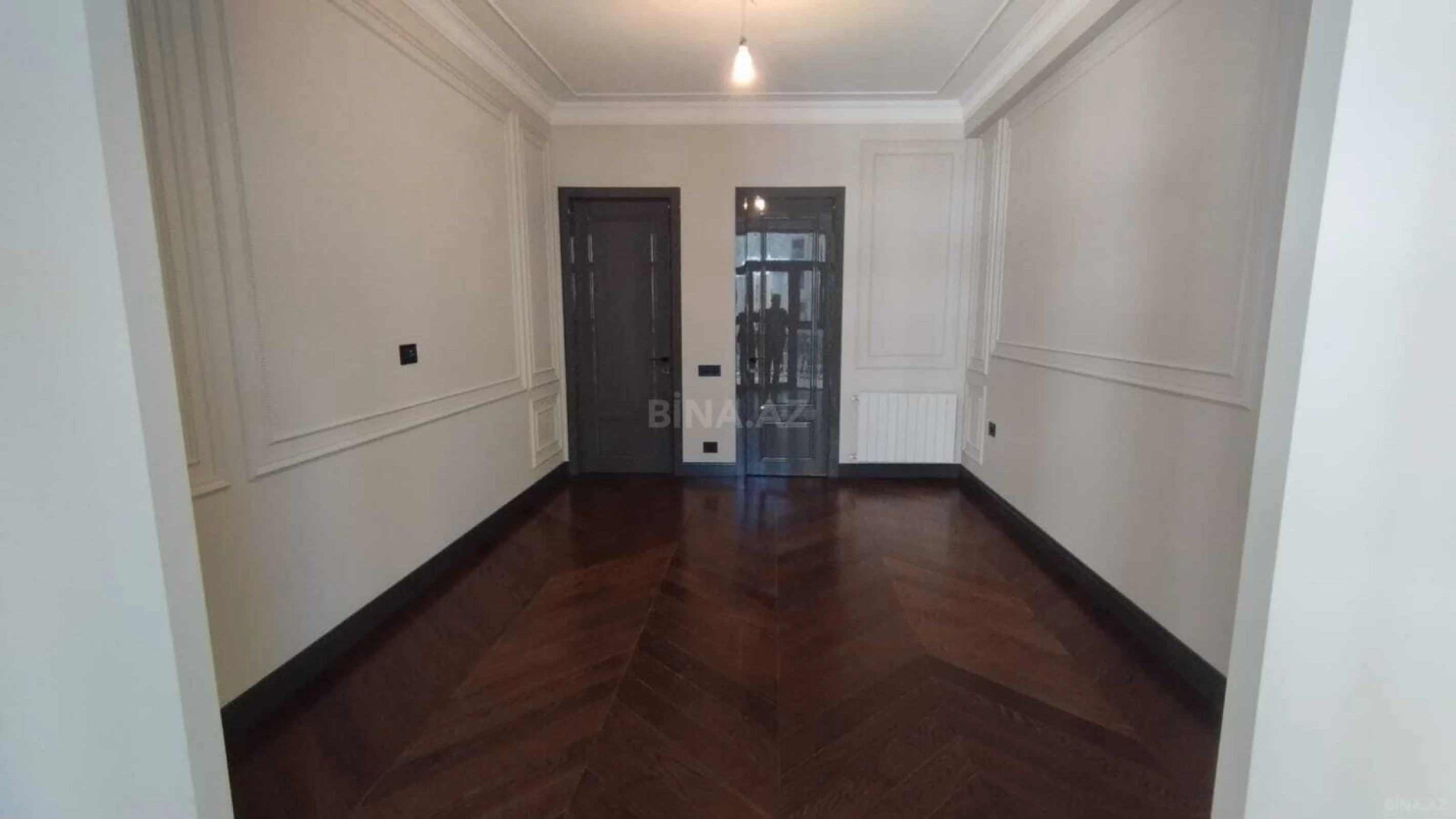 Satılır 4 otaqlı mənzil 221.4 m²