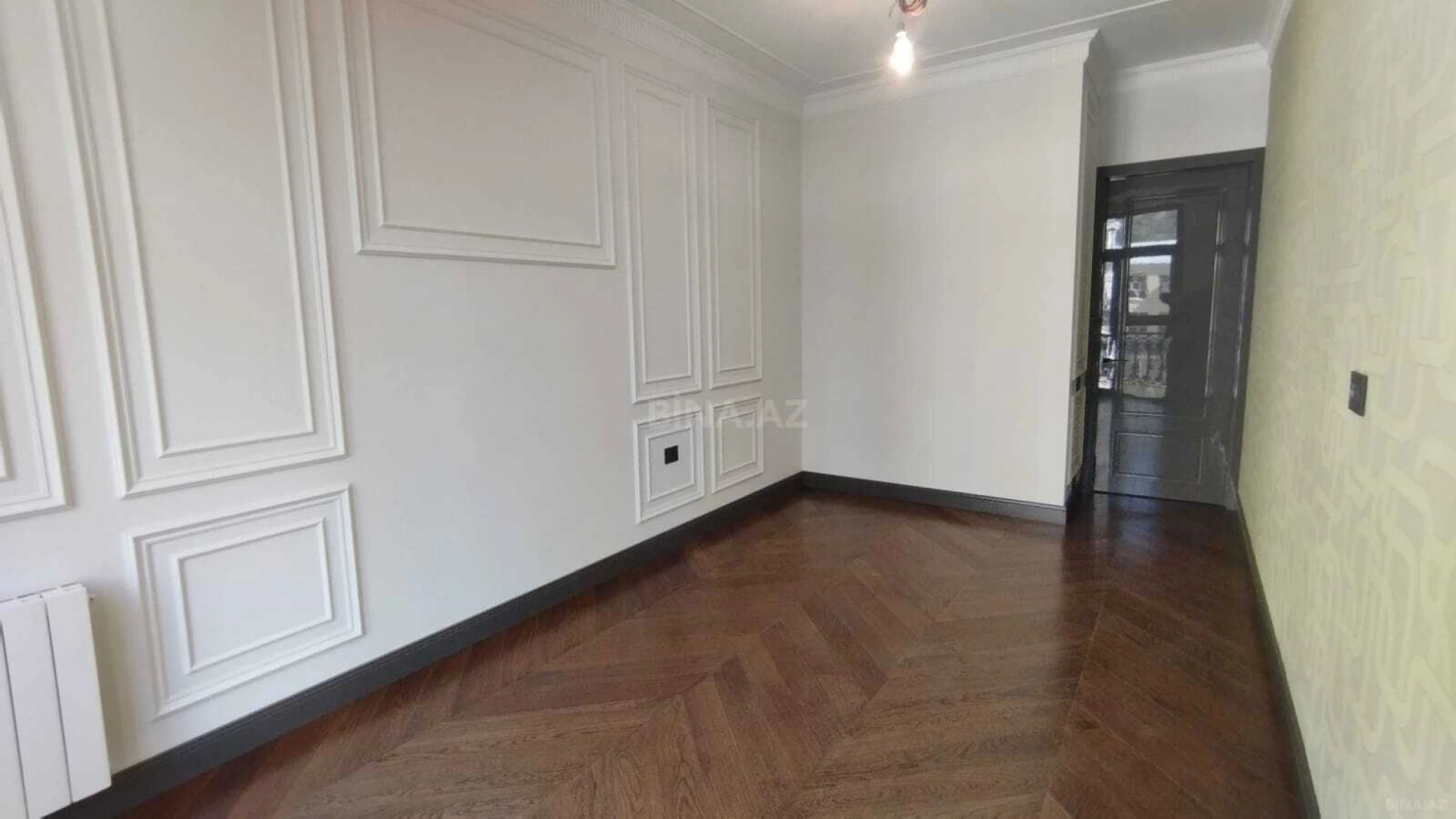 Satılır 4 otaqlı mənzil 221.4 m²