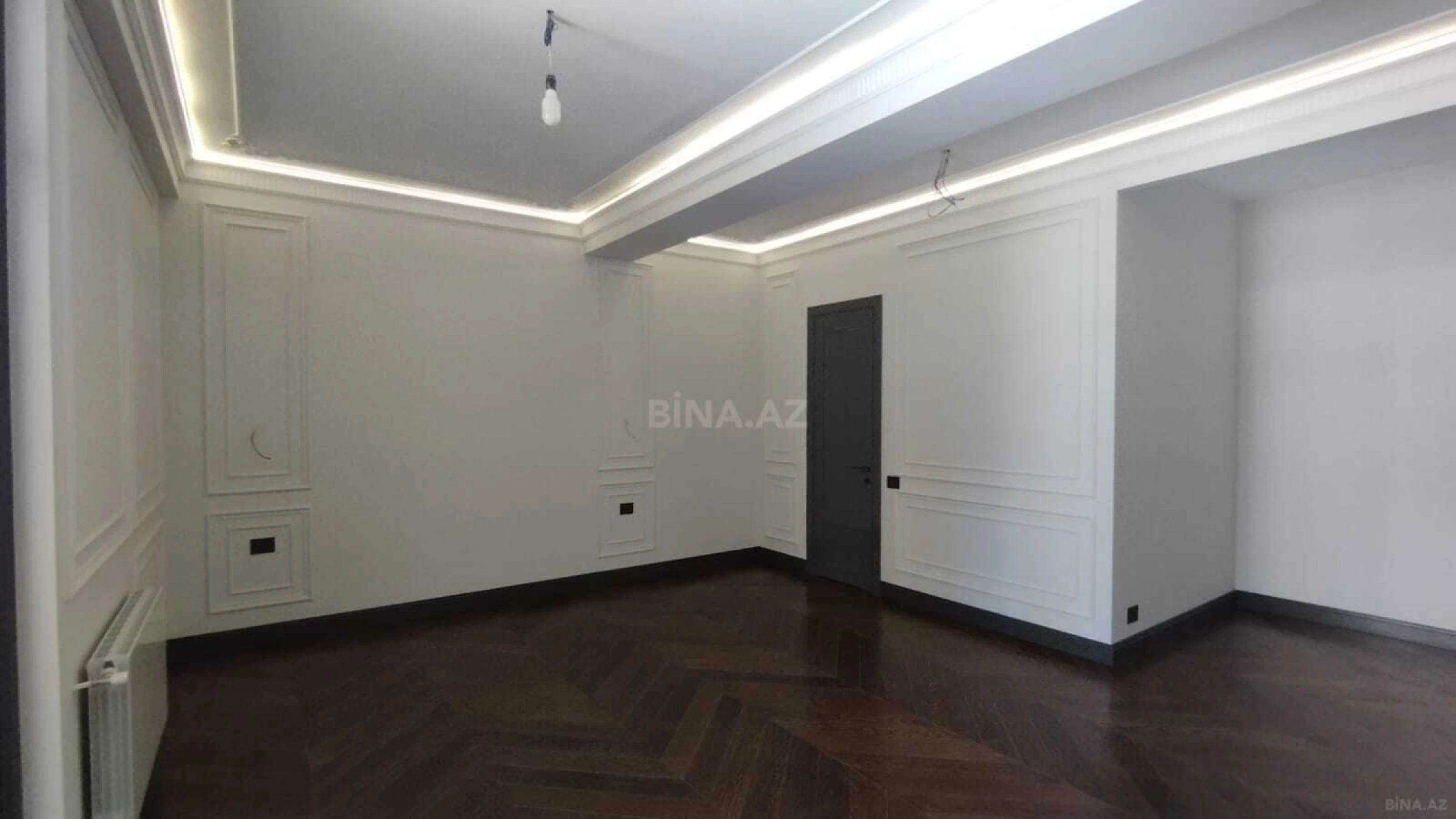 Satılır 4 otaqlı mənzil 221.4 m²