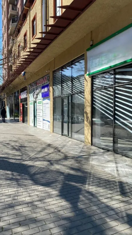 Kirayə verilir obyekt 110 m²