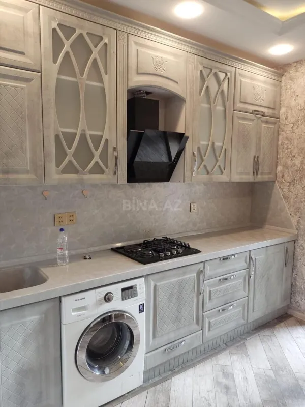 Kirayə verilir 2 otaqlı mənzil 85 m²