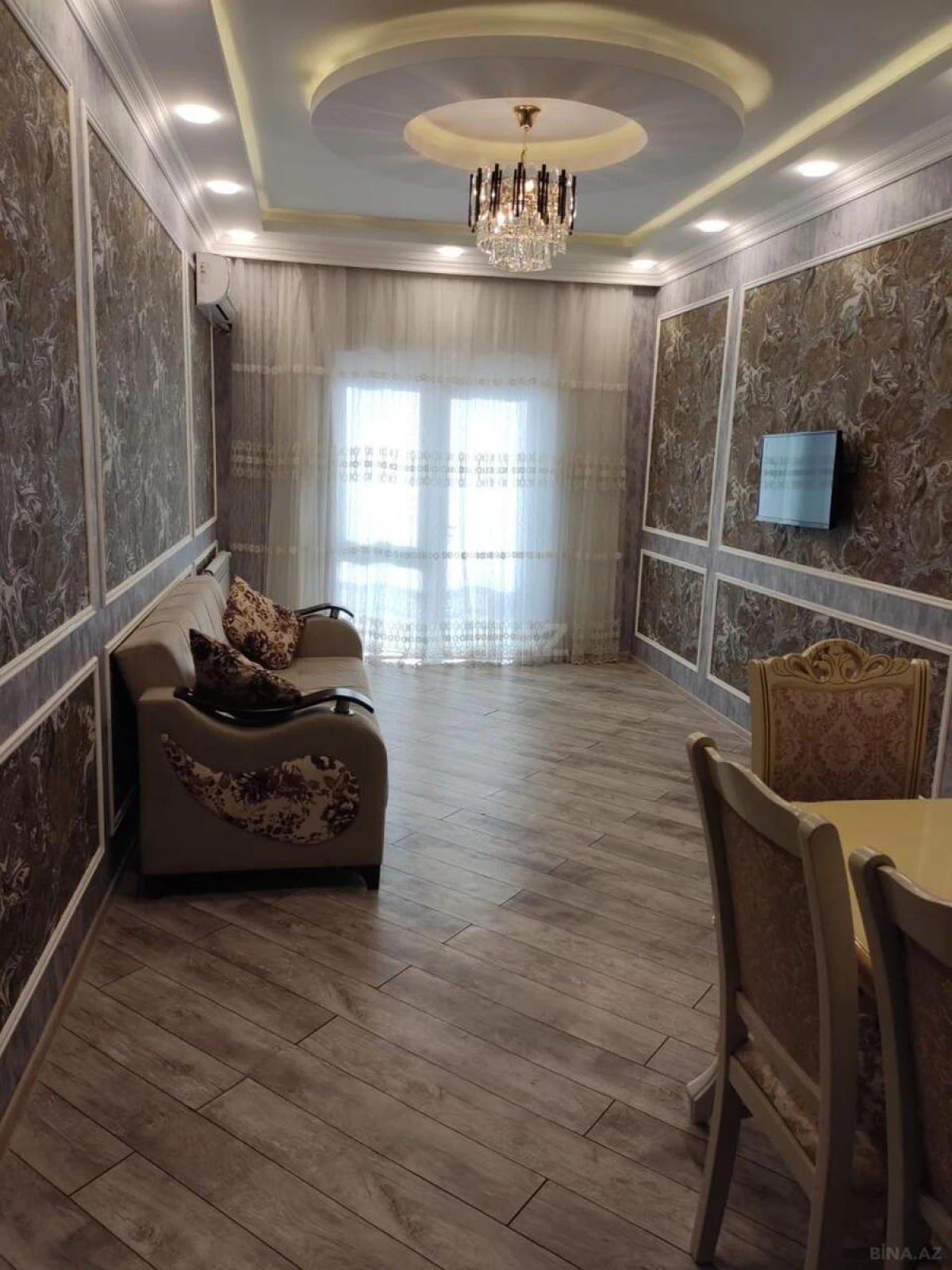 Kirayə verilir 2 otaqlı mənzil 85 m²