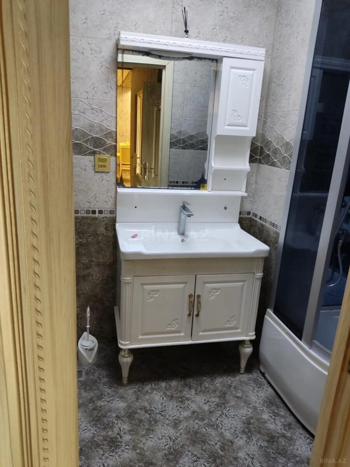 Kirayə verilir 2 otaqlı mənzil 85 m²