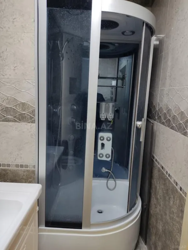 Kirayə verilir 2 otaqlı mənzil 85 m²