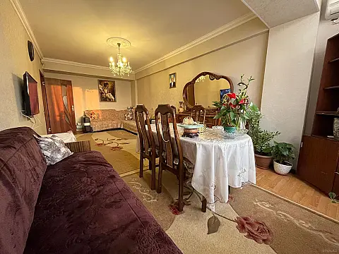 Satılır 3 otaqlı mənzil 95 m²