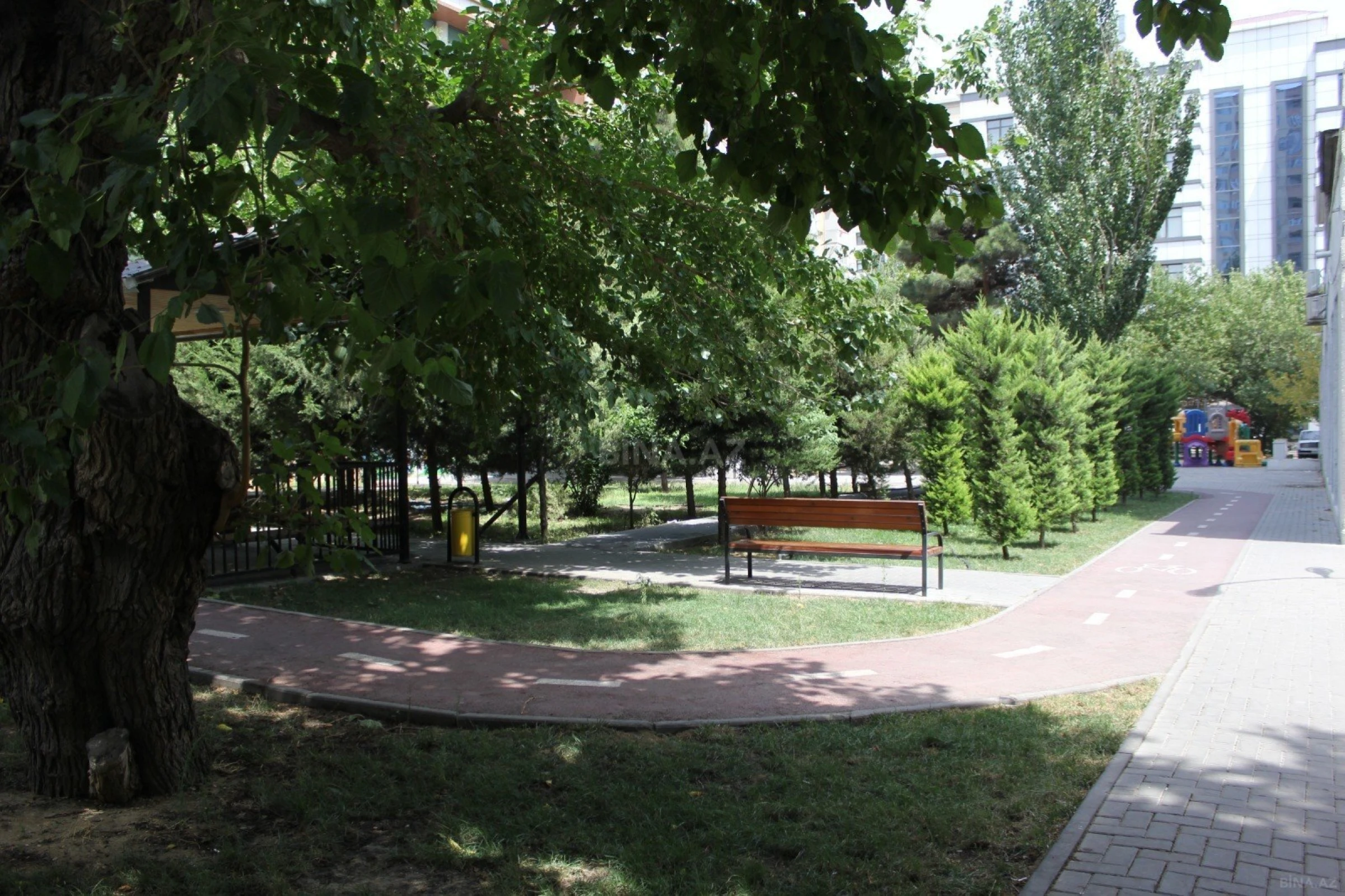 Satılır 3 otaqlı mənzil 95 m²