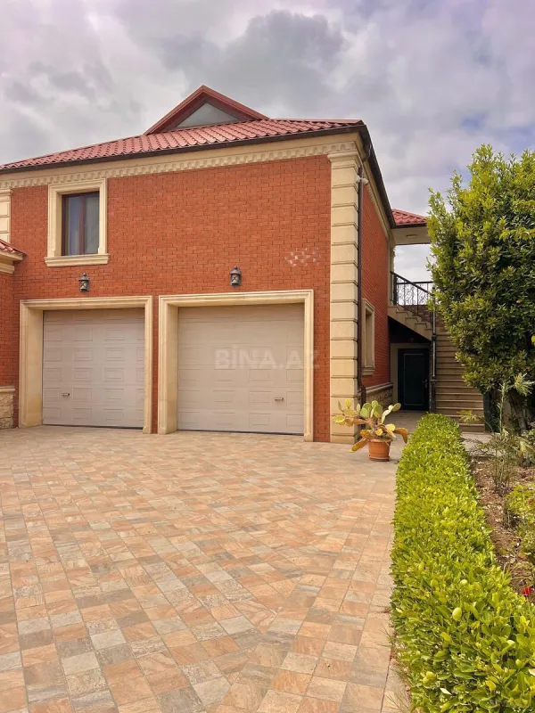 Satılır 6 otaqlı həyət evi 600 m²