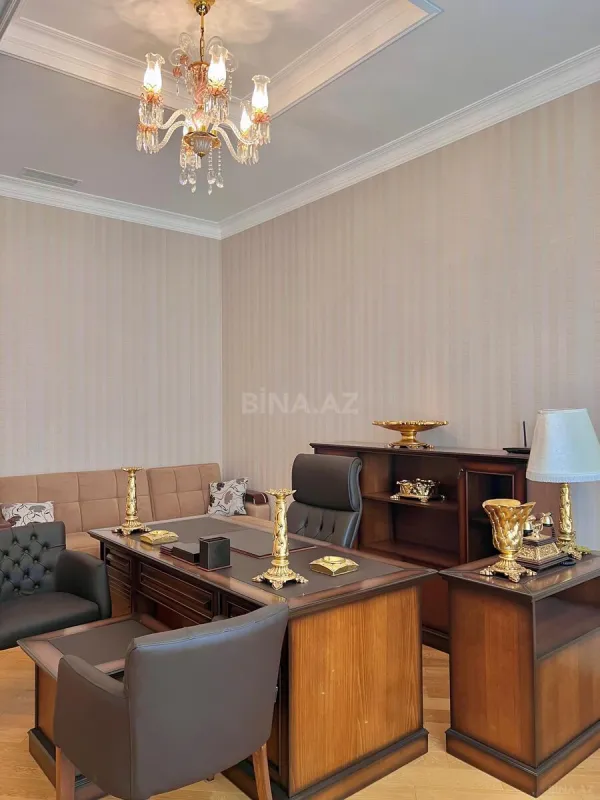 Satılır 6 otaqlı həyət evi 600 m²