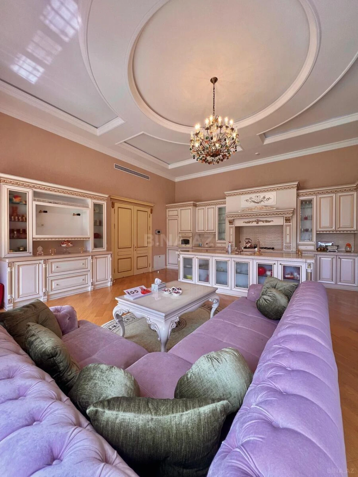 Satılır 6 otaqlı həyət evi 600 m²